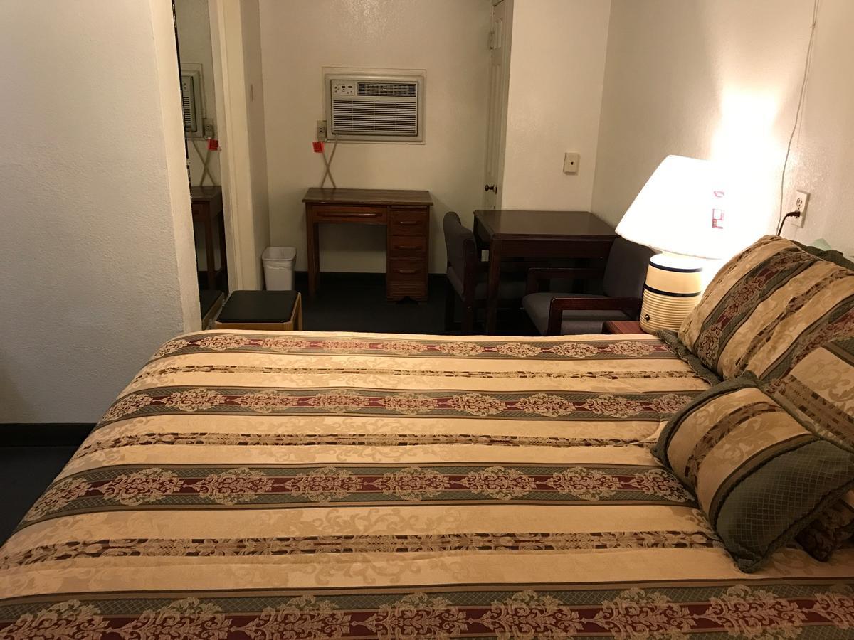 Budget Inn Of Brownfield 외부 사진