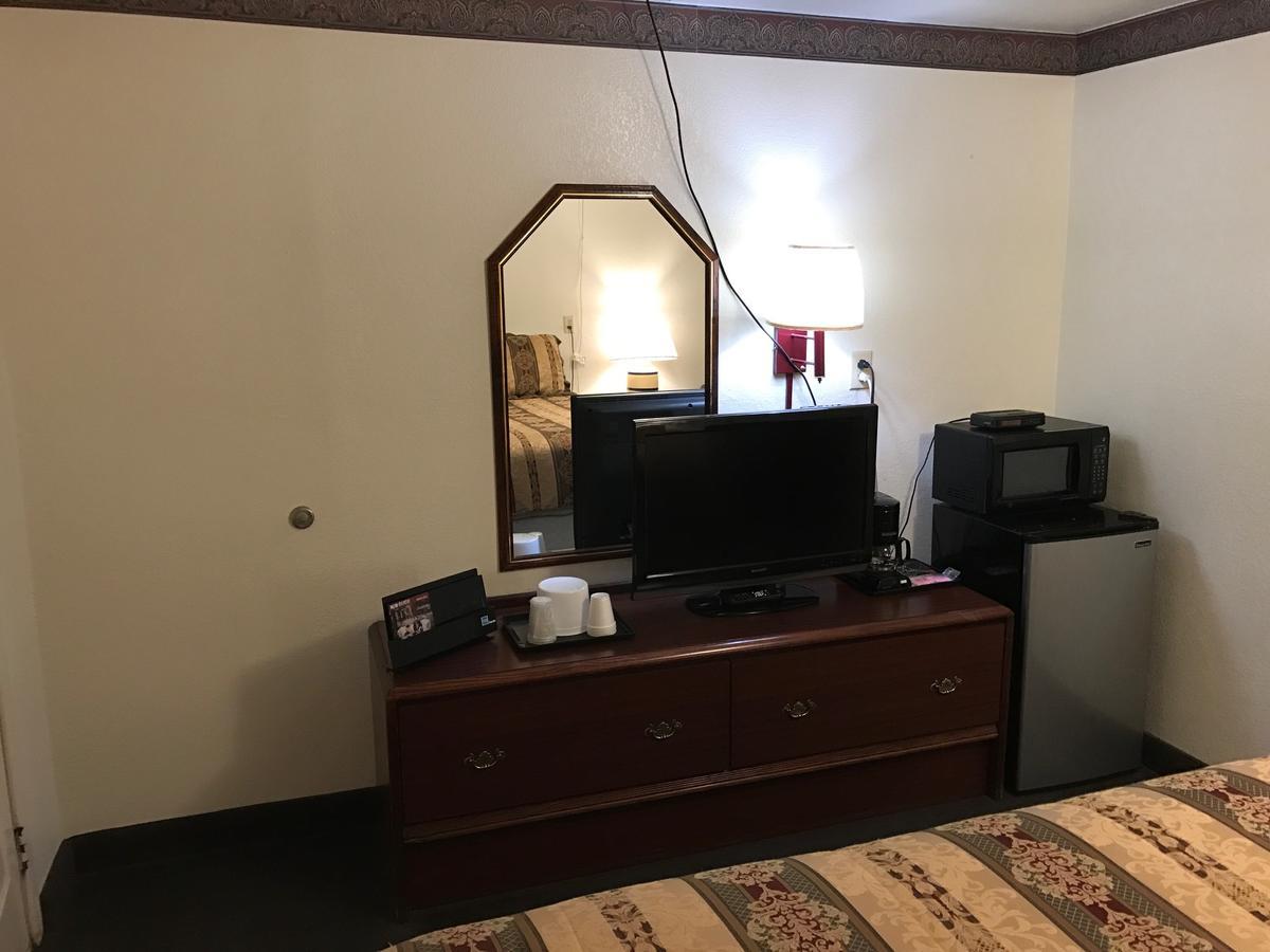 Budget Inn Of Brownfield 외부 사진