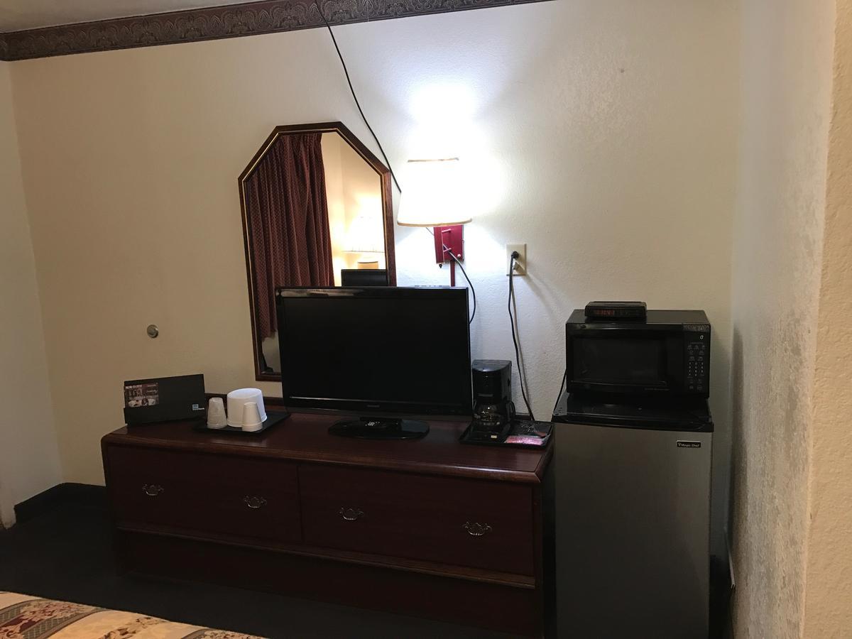 Budget Inn Of Brownfield 외부 사진