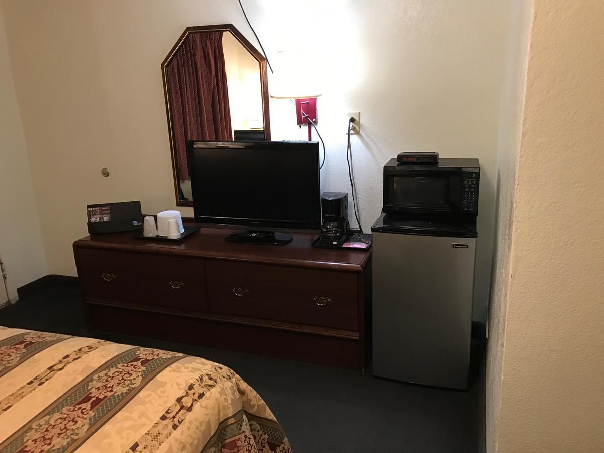 Budget Inn Of Brownfield 외부 사진